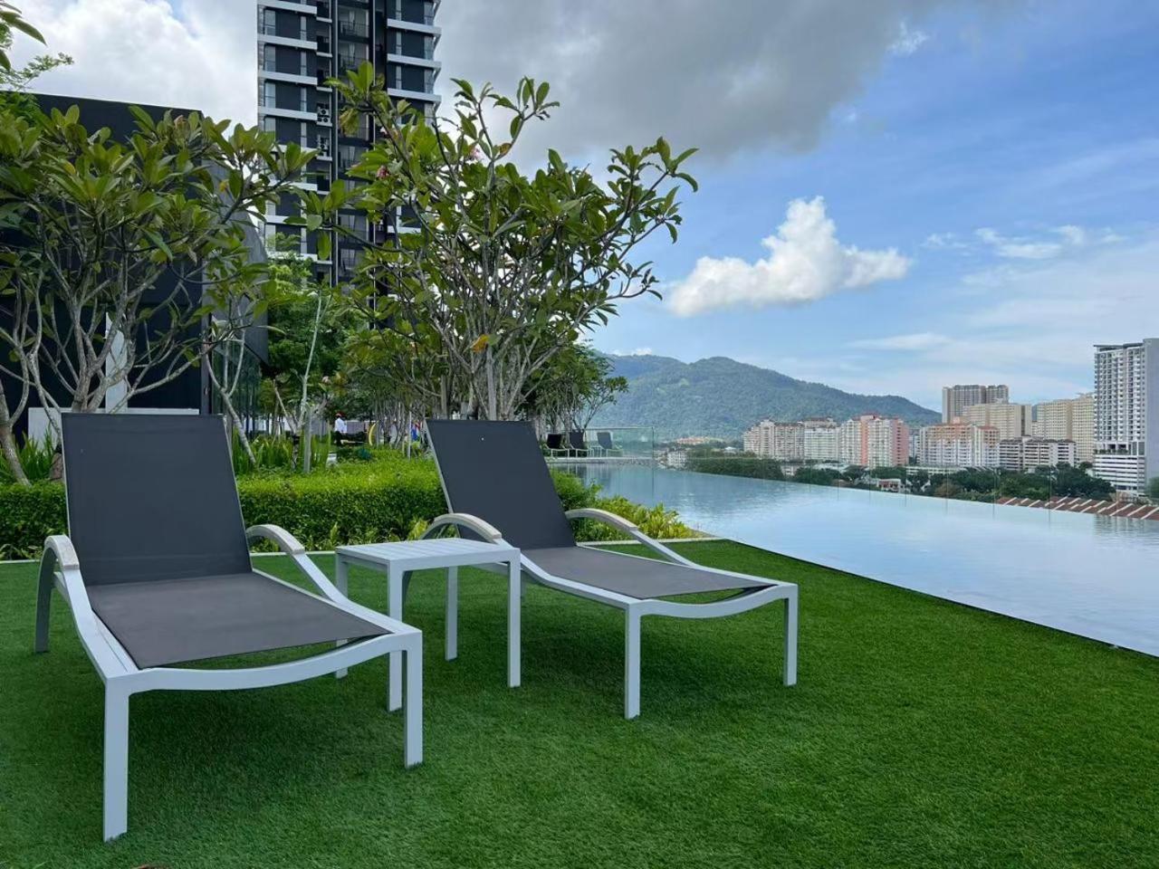 Urban Suites Two Or Three Bedroom Georgetown By Anc Jelutong Exterior photo