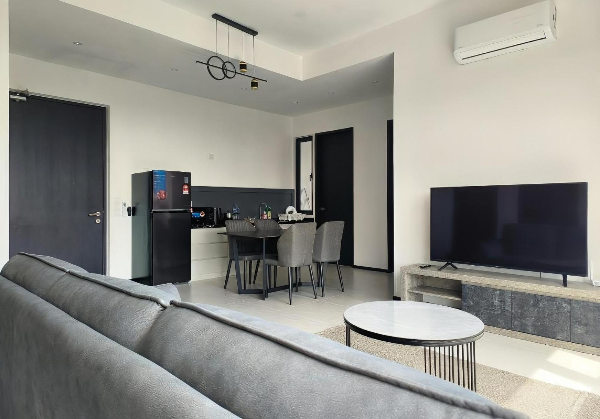 Urban Suites Two Or Three Bedroom Georgetown By Anc Jelutong Exterior photo